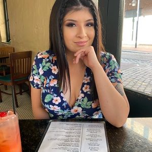 Meet your Posher, Reyna